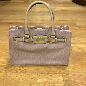 Authentic Michael Kors Hamilton L Tote Signiture